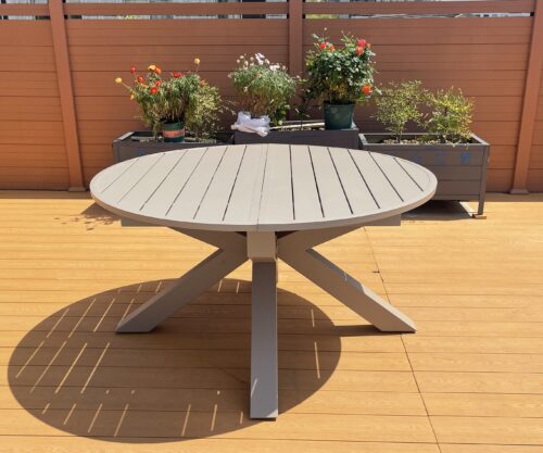 Aluminium extension table