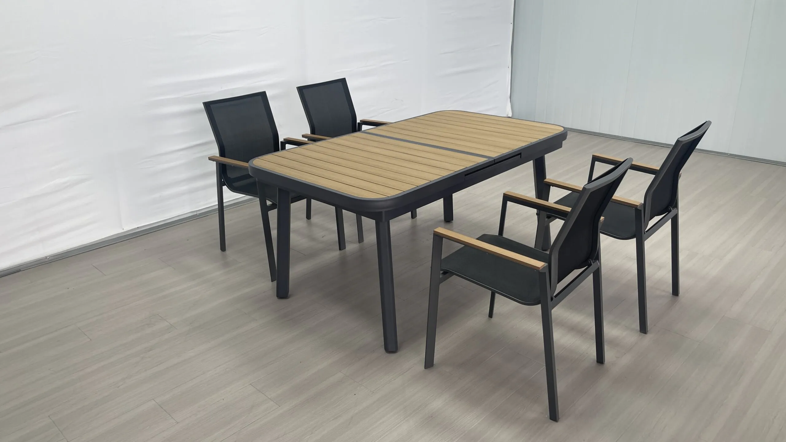 Aluminum plastic wood automatic extendable table - Image 4